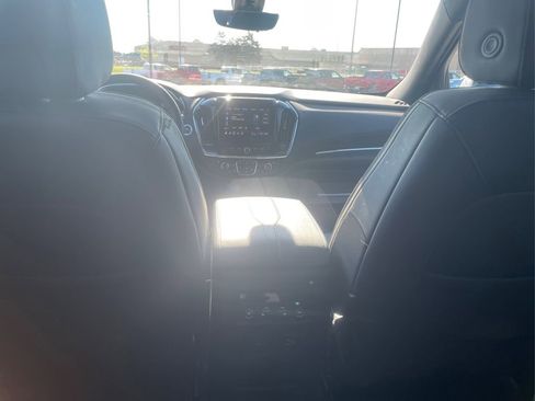 Used 2023 Chevrolet Traverse High Country w/ LPO, Floor Liner Package AWD/4WD image 18