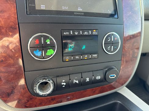 Used 2011 Chevrolet Silverado 2500 LTZ w/ LTZ Plus Package image 26