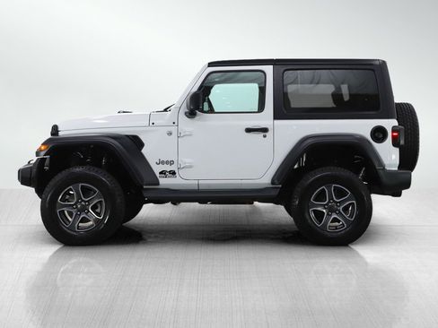 Used 2020 Jeep Wrangler Sport AWD/4WD image 3