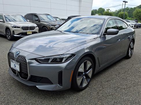 Used 2025 BMW i4 eDrive40 w/ Premium Package RWD image 3
