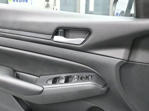 Used 2021 Nissan Altima 2.5 S FWD image 24