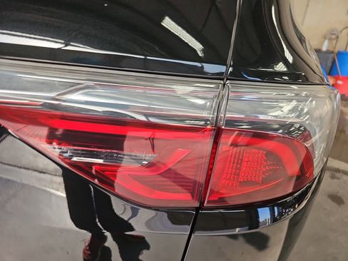 Used 2024 Buick Enclave Premium AWD/4WD image 34