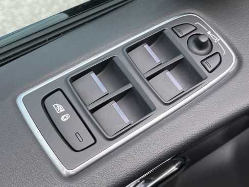 Used 2018 Jaguar F-PACE R-Sport AWD/4WD image 20