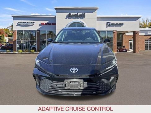 Used 2025 Toyota Camry LE image 2