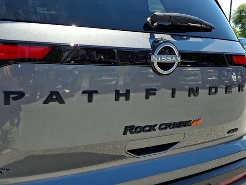 Used 2024 Nissan Pathfinder Rock Creek AWD/4WD image 31
