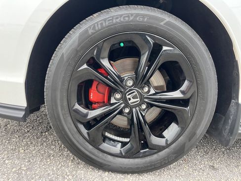 Used 2025 Honda Accord SE image 9