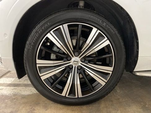 Used 2023 Volvo XC60 B5 Plus w/ Protection Package Premier image 29