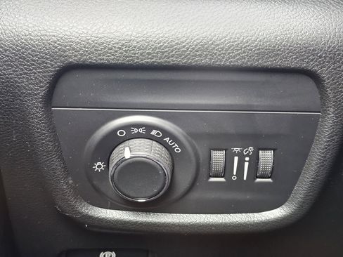 New 2025 Jeep Grand Cherokee Laredo X image 19