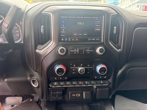 Used 2021 GMC Sierra 2500 AT4 w/ AT4 Premium Plus Package AWD/4WD image 13