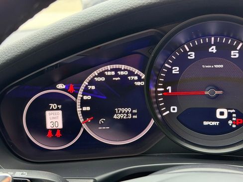 Used 2023 Porsche Panamera Platinum Edition image 17