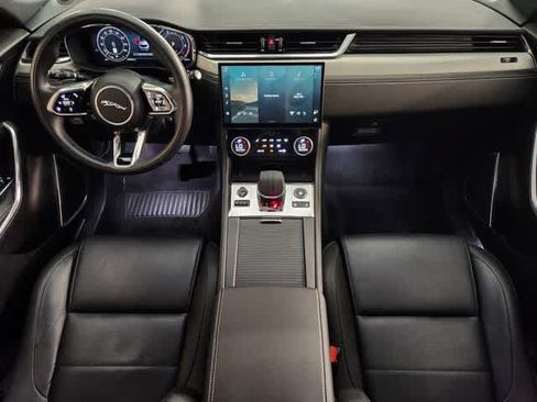 Used 2025 Jaguar F-PACE R-Dynamic S AWD/4WD image 5