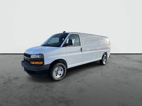 New 2025 Chevrolet Express 3500 Extended w/ Driver Convenience Package image 4