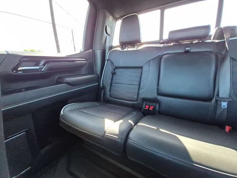 Certified 2023 GMC Sierra 1500 AT4X AWD/4WD image 4