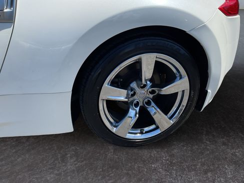 Used 2009 Nissan 370Z Touring RWD image 9