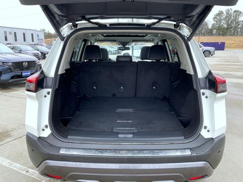 Used 2023 Nissan Rogue SL w/ SL Premium Package image 9
