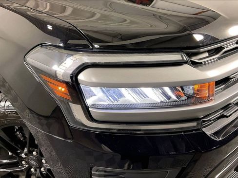 Used 2022 Ford Expedition XLT image 40