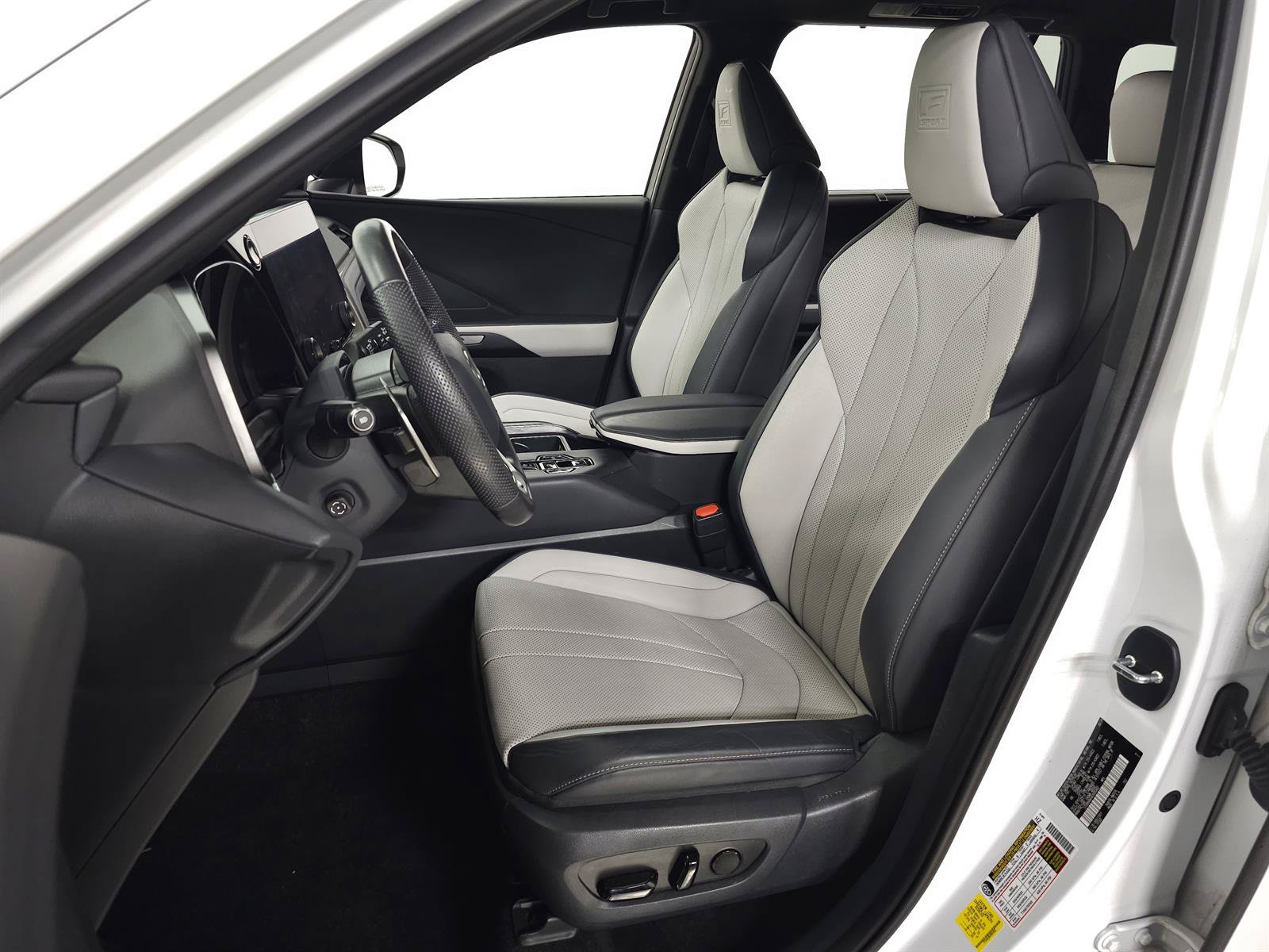 Used 2024 Lexus TX 500h AWD w/ Technology Package image 19