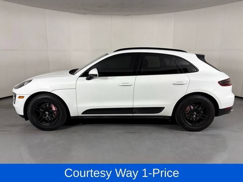 Used 2018 Porsche Macan AWD/4WD image 6