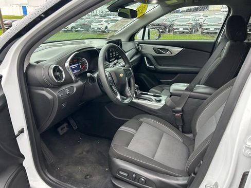 Used 2025 Chevrolet Blazer LT FWD image 6
