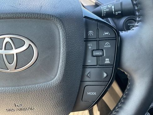 Used 2024 Toyota Prius XLE AWD/4WD image 22
