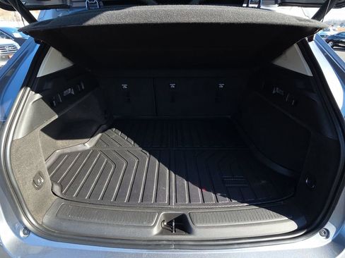 Used 2022 Buick Envision Essence w/ Technology Package II image 32