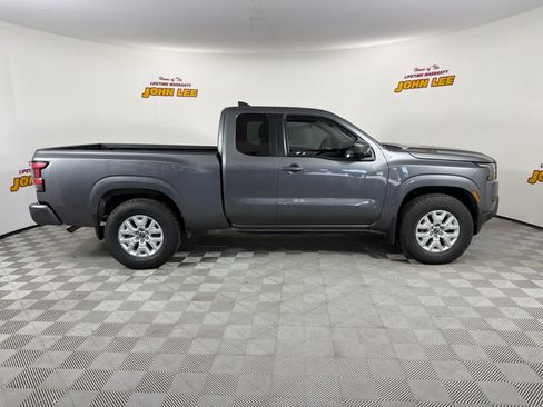 Certified 2023 Nissan Frontier SV w/ Technology Package AWD/4WD image 6