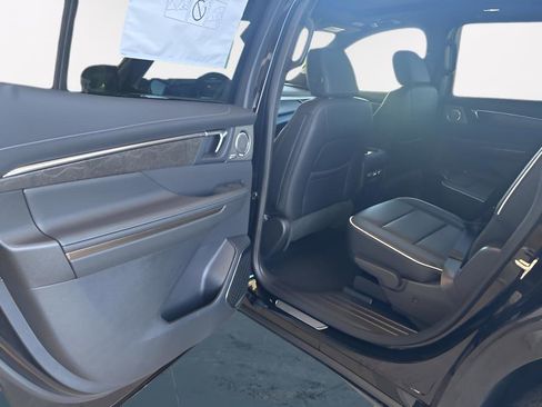 New 2026 Buick Enclave Avenir w/ Super Cruise Package image 11