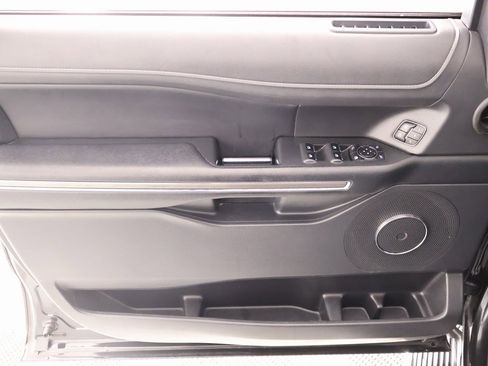 Used 2023 Ford Expedition Max XLT image 17
