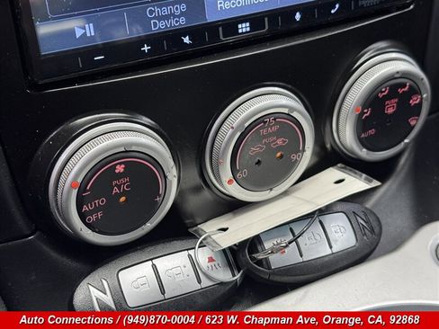 Used 2020 Nissan 370Z Coupe RWD image 12