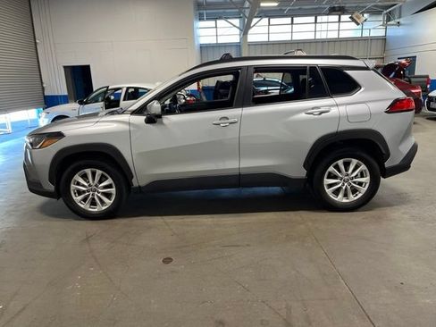 Used 2022 Toyota Corolla Cross LE w/ Moonroof Package AWD/4WD image 6