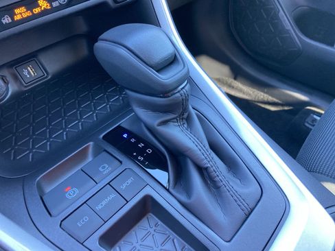 Certified 2025 Toyota RAV4 LE image 23