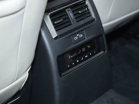 Certified 2025 MAZDA CX-70 Plug-In Hybrid w/ Premium Pkg image 36