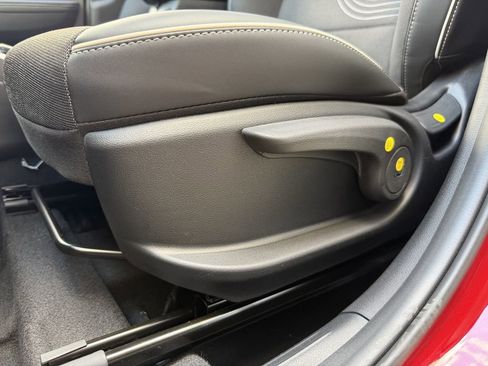 New 2025 Hyundai Venue Limited image 22