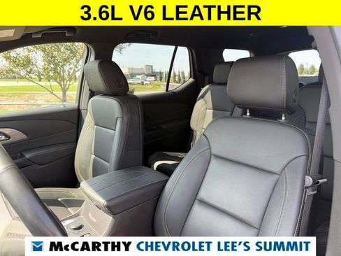 Used 2023 Chevrolet Traverse LT FWD image 46