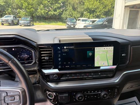 Used 2022 Chevrolet Silverado 1500 High Country w/ Technology Package AWD/4WD image 20