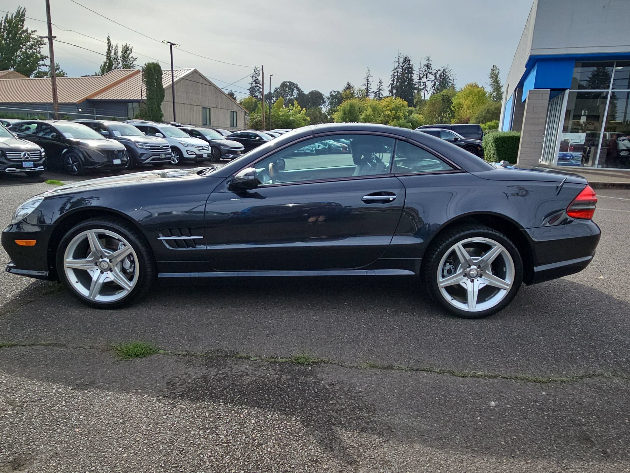 Used 2012 Mercedes-Benz SL 550 image 2
