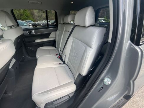 Used 2025 Hyundai Santa Fe SEL image 39