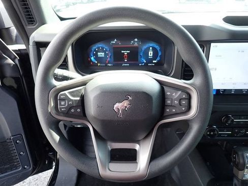 Used 2025 Ford Bronco 4-Door AWD/4WD image 24