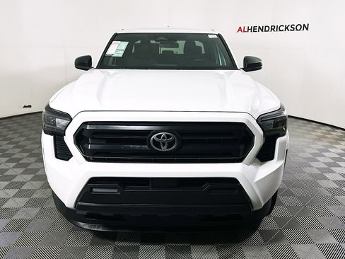 Used 2024 Toyota Tacoma SR image 8