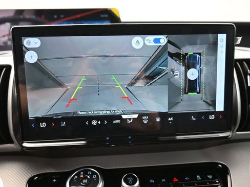 New 2025 Ford Expedition Active image 4