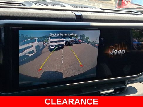 Used 2024 Jeep Wrangler Unlimited Sahara w/ Safety Group AWD/4WD image 18