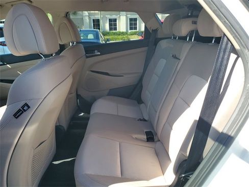 Used 2018 Hyundai Tucson SEL image 25