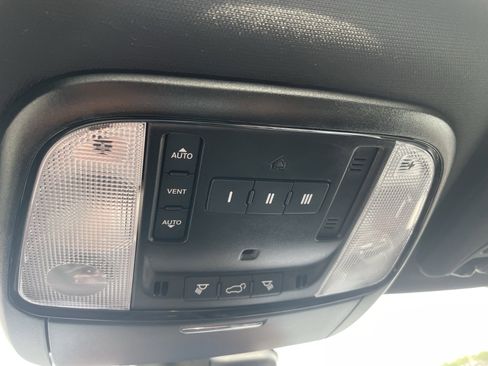 Used 2024 Dodge Durango GT image 24