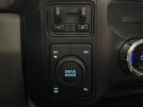 Used 2023 Ford F350 Limited w/ FX4 Off-Road Package AWD/4WD image 32