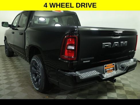 New 2026 RAM 1500 4x4 Crew Cab image 5