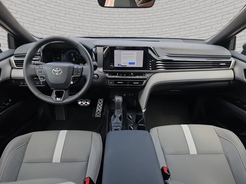 Used 2026 Toyota Camry SE w/ Convenience Package FWD image 10