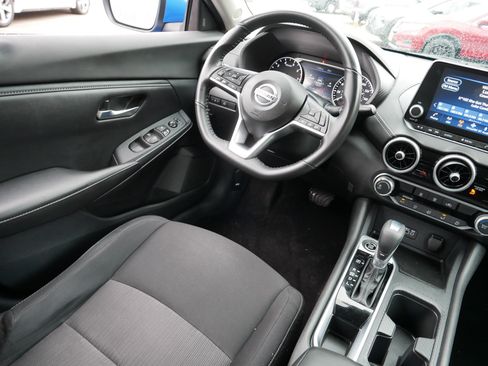 Certified 2022 Nissan Sentra SV w/ Trunk Package image 9