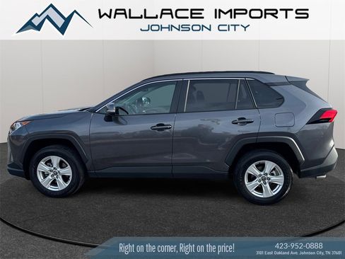Used 2021 Toyota RAV4 XLE w/ Convenience Package image 1