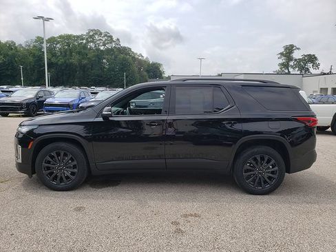 Used 2023 Chevrolet Traverse RS w/ LPO, Floor Liner Package AWD/4WD image 3