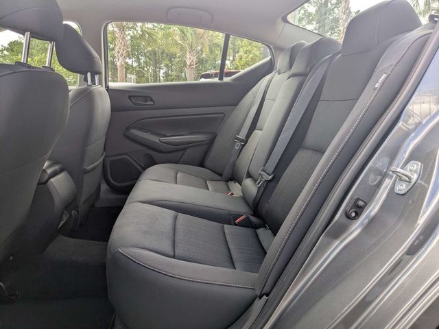 Used 2025 Nissan Altima 2.5 SV FWD image 12